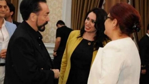 Yeni Aile Bakanı Yanıkın Adnan Oktar ile fotoğrafları ortaya çıktı: Çırağan Sarayındaki iftarına katılmış
