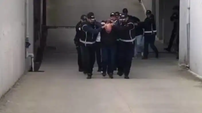 Sarılar suç örgütüne yapılan operasyonda 102 şüpheli gözaltına alındı