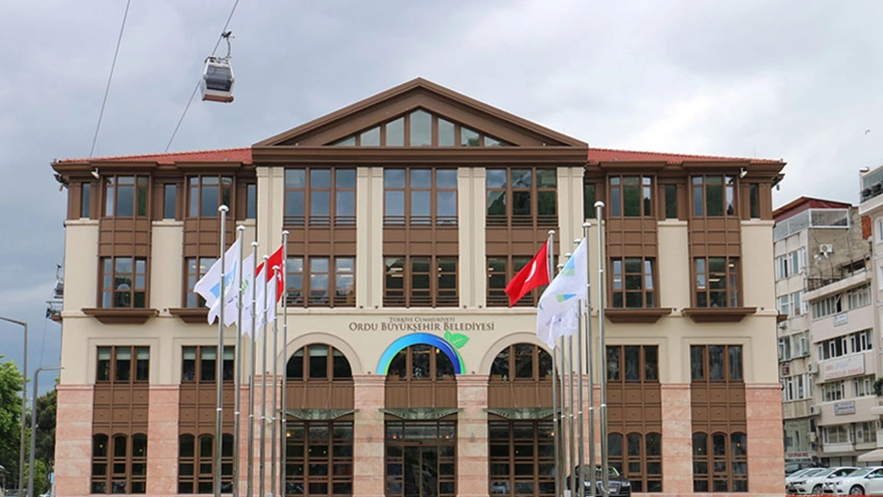 AKP'li Ordu Büyükşehir Belediyesi'nin usulsüzlükleri Sayıştay'a takıldı