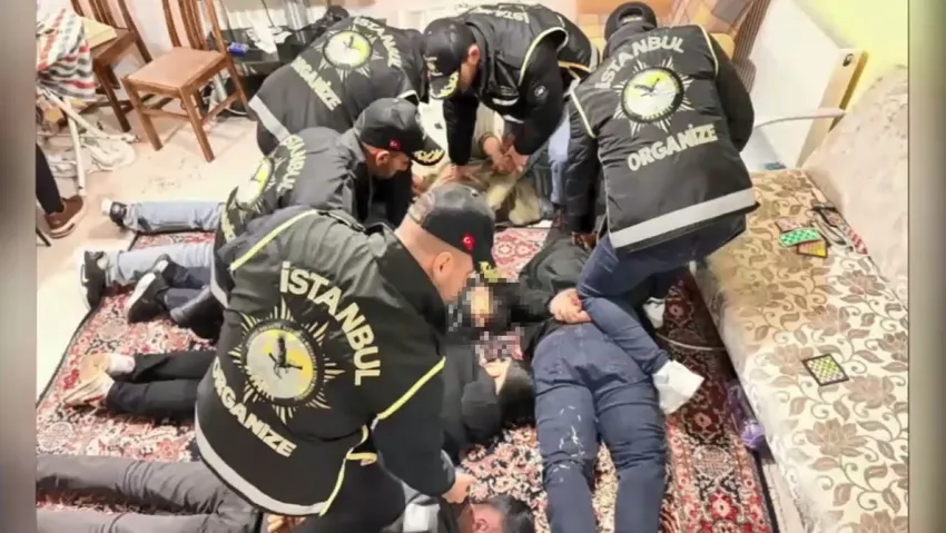 "Daltonlar" ve "Boyun" çetelerine düzenlenen operasyonda 2'si avukat 42 kişi gözaltına alındı.